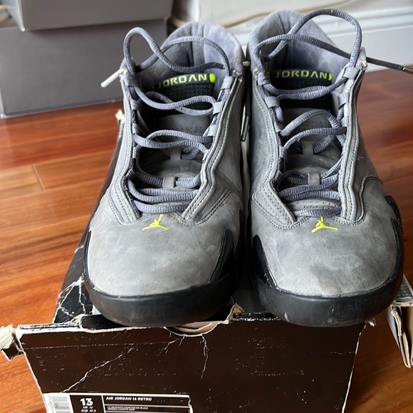 Jordan Retro 14 Graphite Chartreuse - Picture 1 of 6